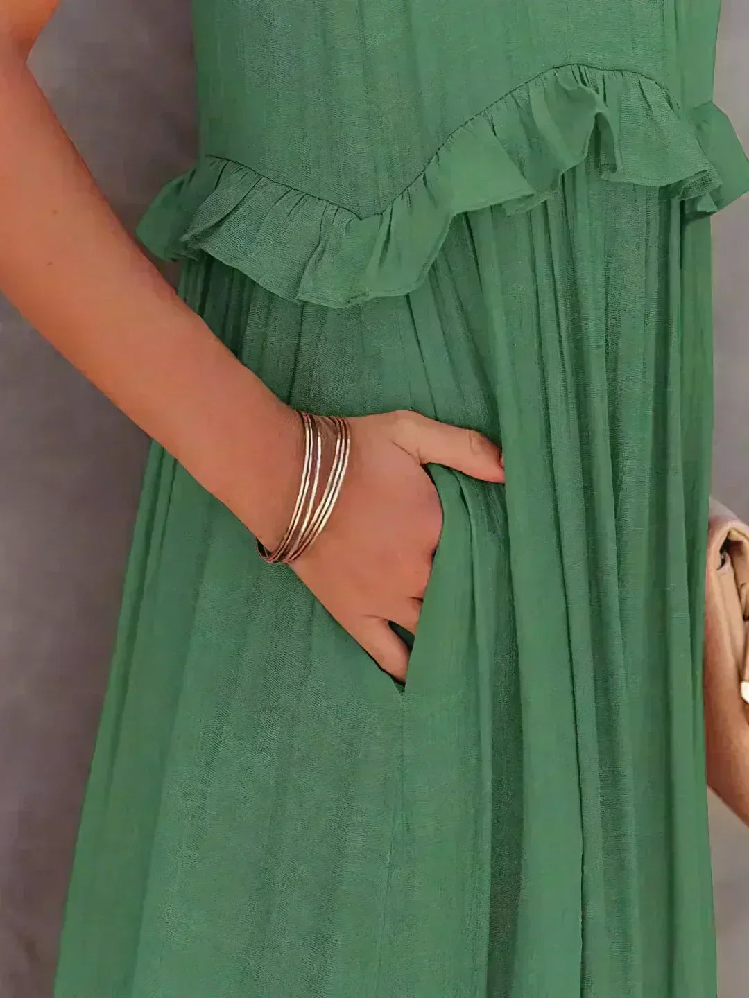 Courtney | Elegant Sleeveless Dress with Ruffles
