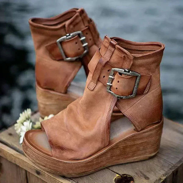 Dawn | Wedge Sandals with Buckle in Boho Style