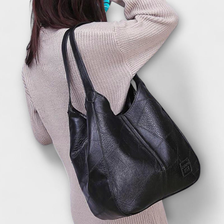 Freydis | Shoulder Bag with Timeless Design