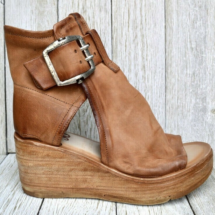 Dawn | Wedge Sandals with Buckle in Boho Style