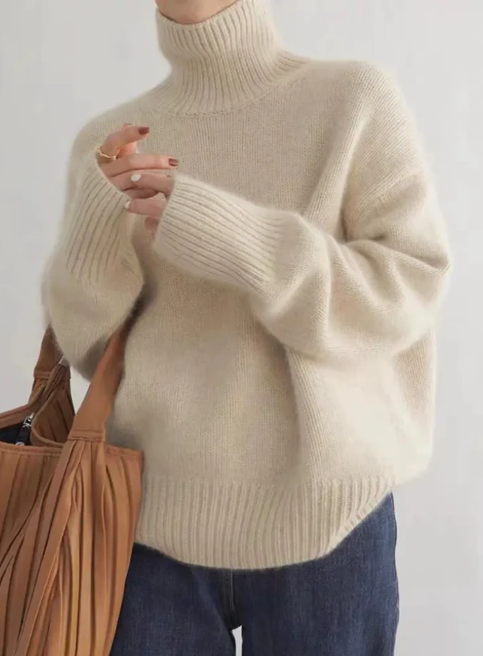 Luné | Soft Turtleneck Sweater