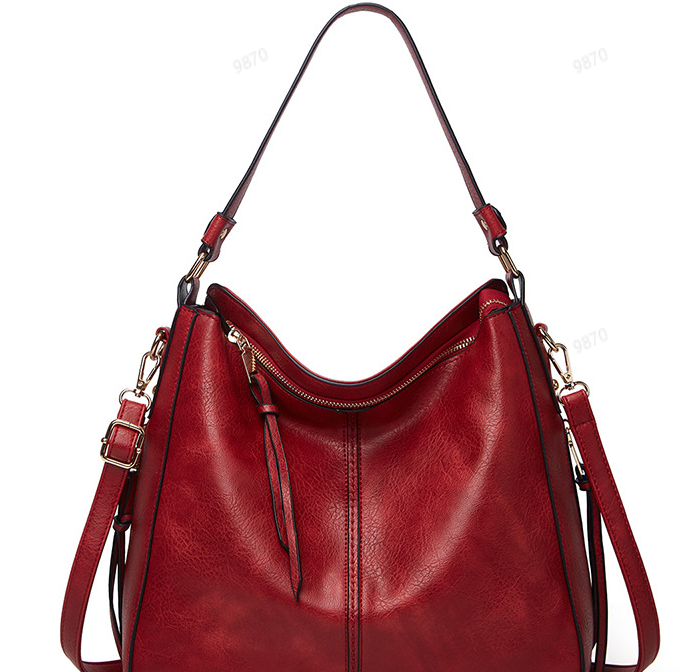 Lora | Shoulder Bag with Classic Elegance