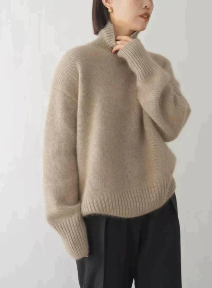Luné | Soft Turtleneck Sweater