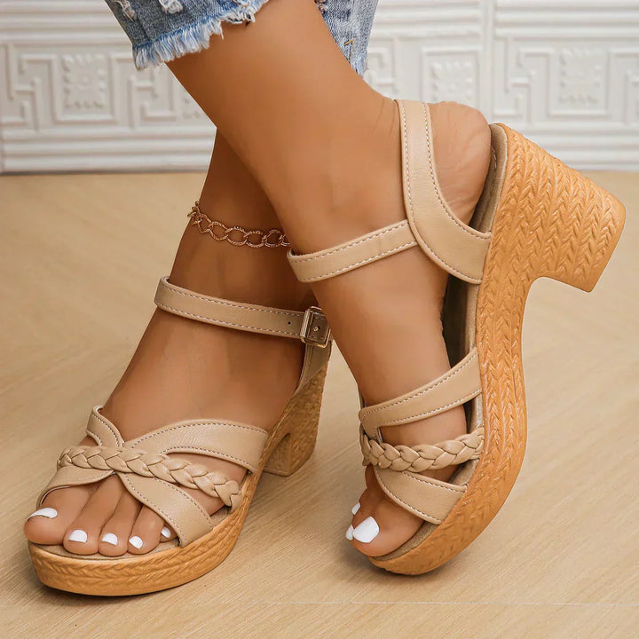 Halle | Women&