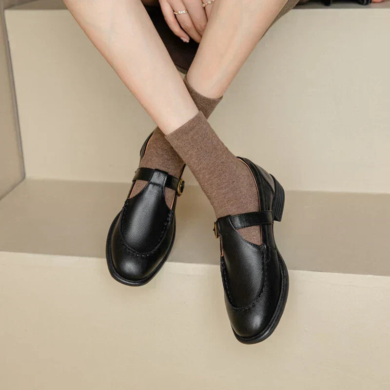 Delia | Women&