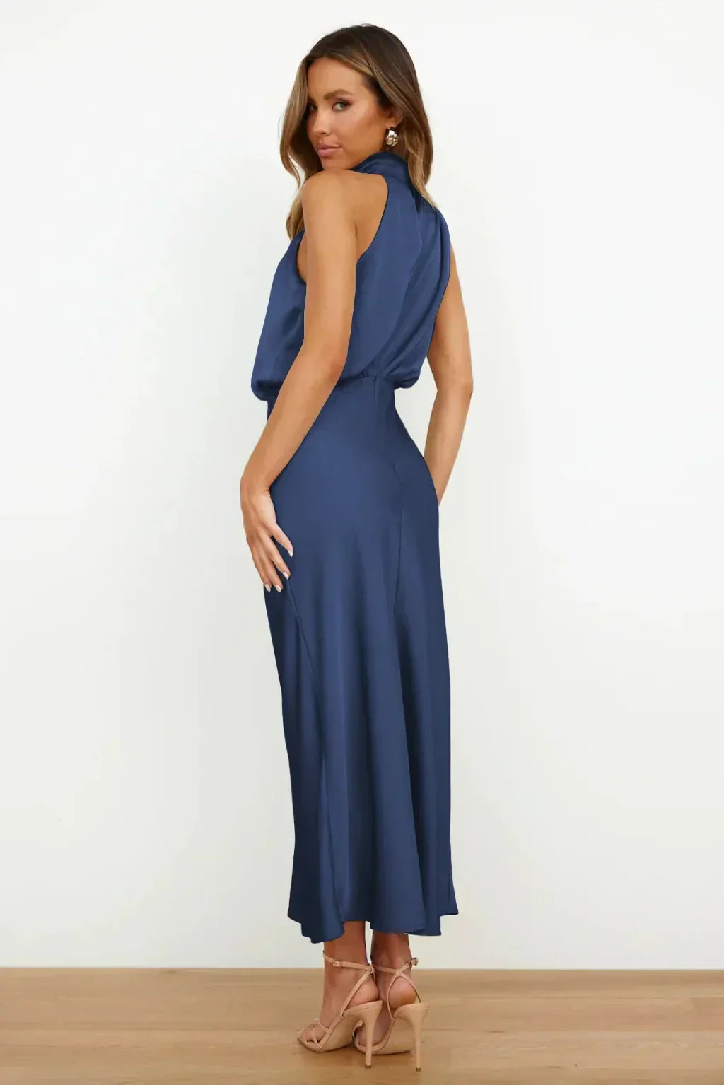 Mariana | Elegant Halter Evening Dress