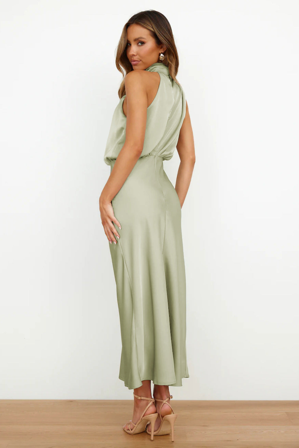 Mariana | Elegant Halter Evening Dress