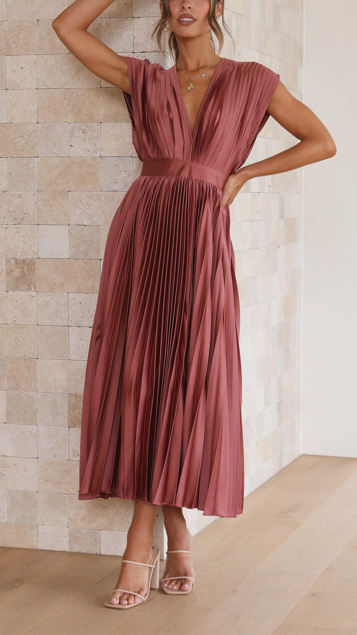 Maria | Elegant Pleated Maxi Dress