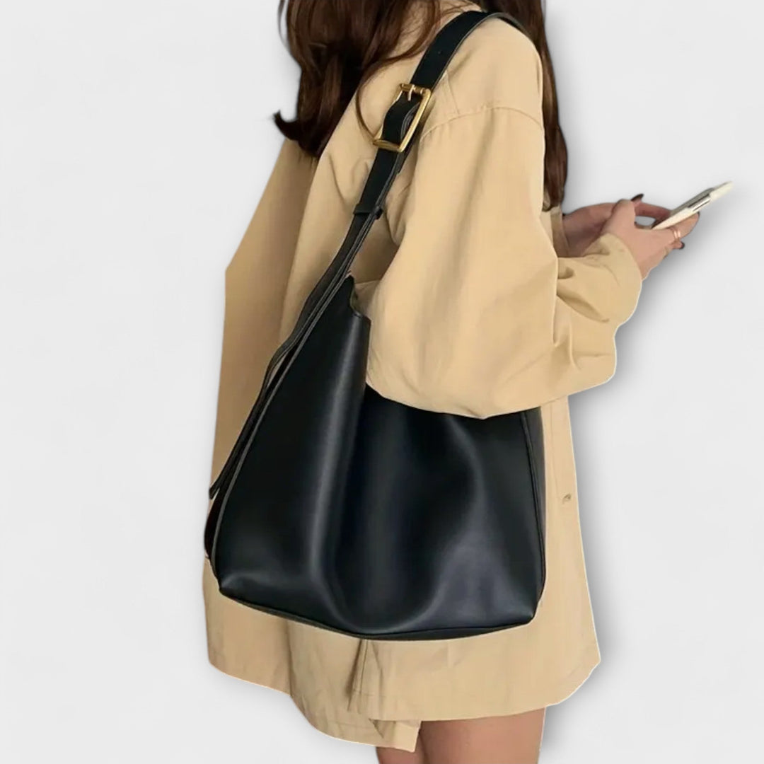 Yrla | Classic Shoulder Bag
