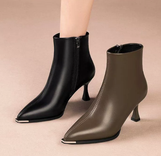 Maja | Luxe Kitten Boots
