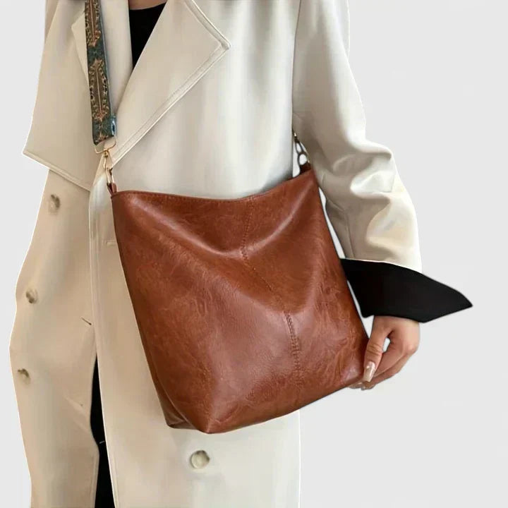 Ragnelle | Shoulder Bag with Unique Character